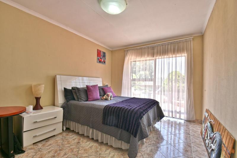 5 Bedroom Property for Sale in Glenvista Gauteng