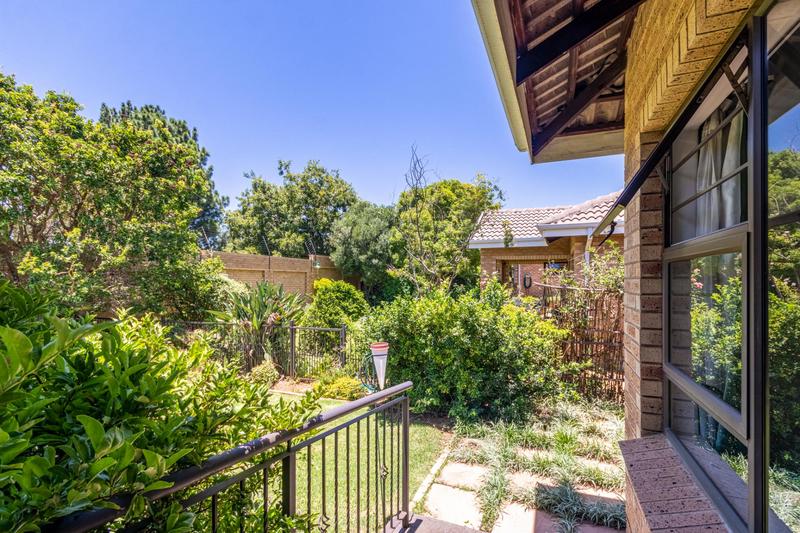 2 Bedroom Property for Sale in Garsfontein Gauteng
