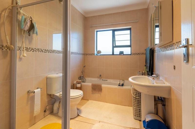 2 Bedroom Property for Sale in Garsfontein Gauteng