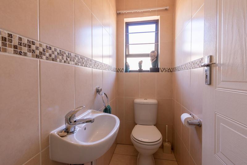 2 Bedroom Property for Sale in Garsfontein Gauteng