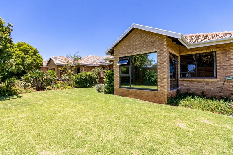 2 Bedroom Property for Sale in Garsfontein Gauteng