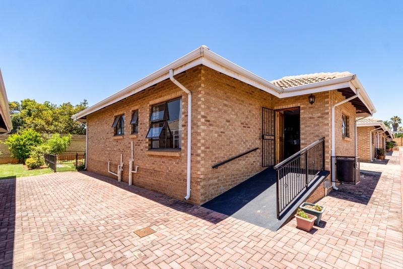 2 Bedroom Property for Sale in Garsfontein Gauteng
