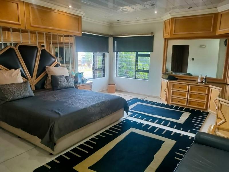 5 Bedroom Property for Sale in Lenasia Gauteng