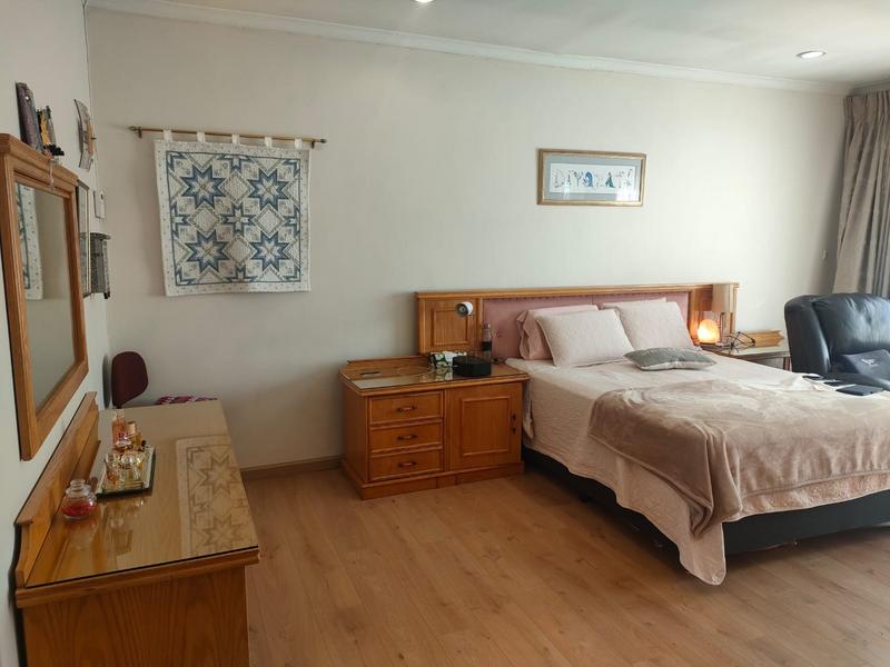 4 Bedroom Property for Sale in Lenasia Gauteng