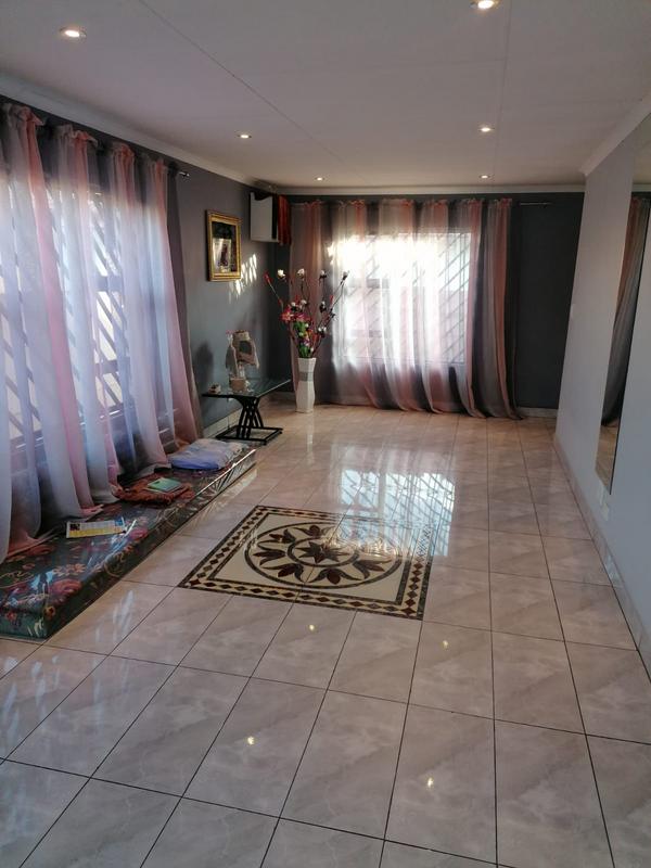 3 Bedroom Property for Sale in Lenasia Gauteng