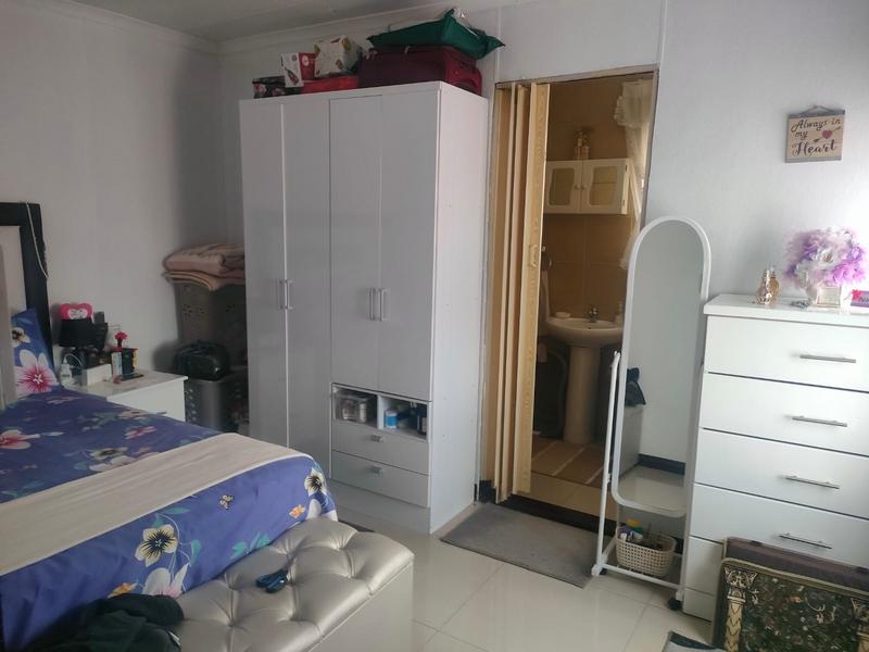9 Bedroom Property for Sale in Lenasia Gauteng