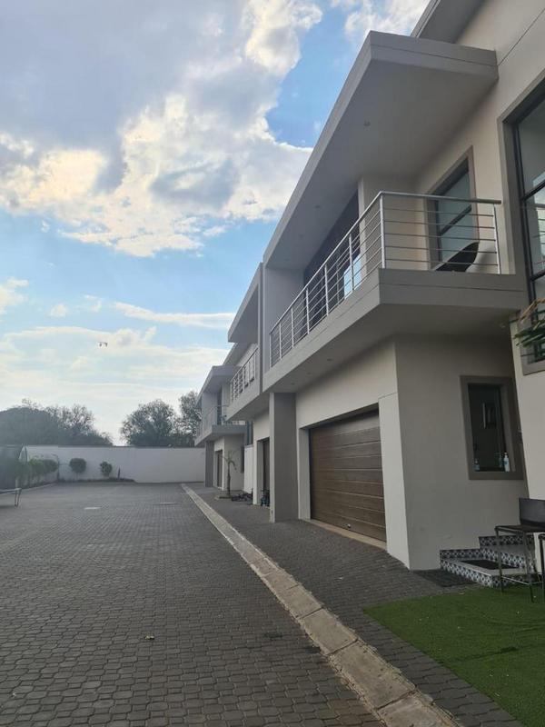 3 Bedroom Property for Sale in Lenasia Gauteng