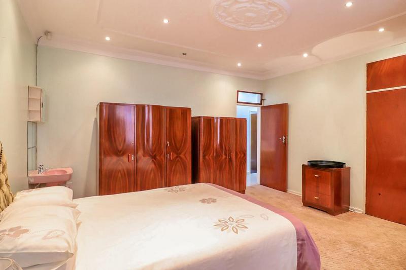 4 Bedroom Property for Sale in Lenasia Gauteng