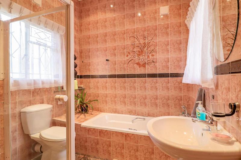 4 Bedroom Property for Sale in Lenasia Gauteng