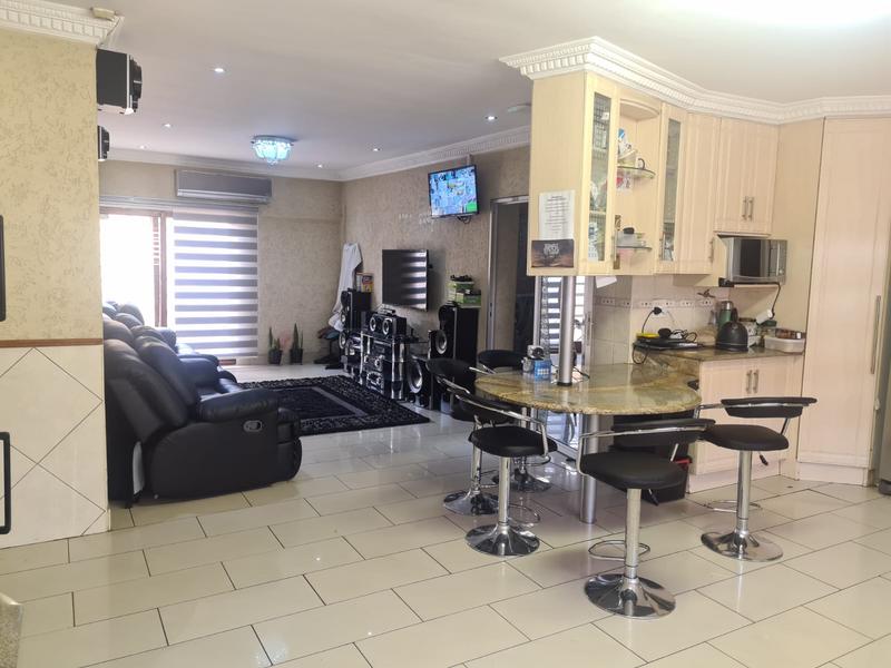 4 Bedroom Property for Sale in Lenasia Gauteng