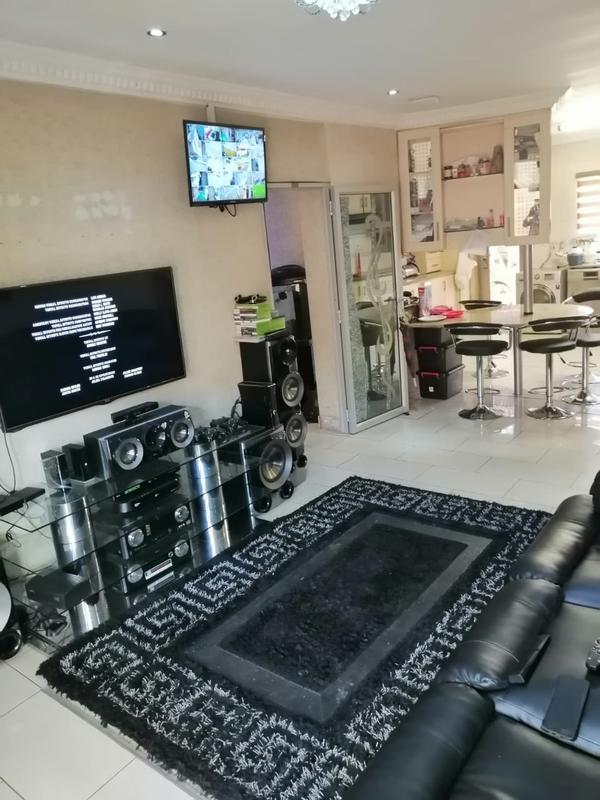 4 Bedroom Property for Sale in Lenasia Gauteng