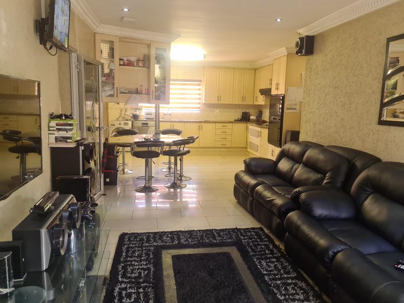 4 Bedroom Property for Sale in Lenasia Gauteng