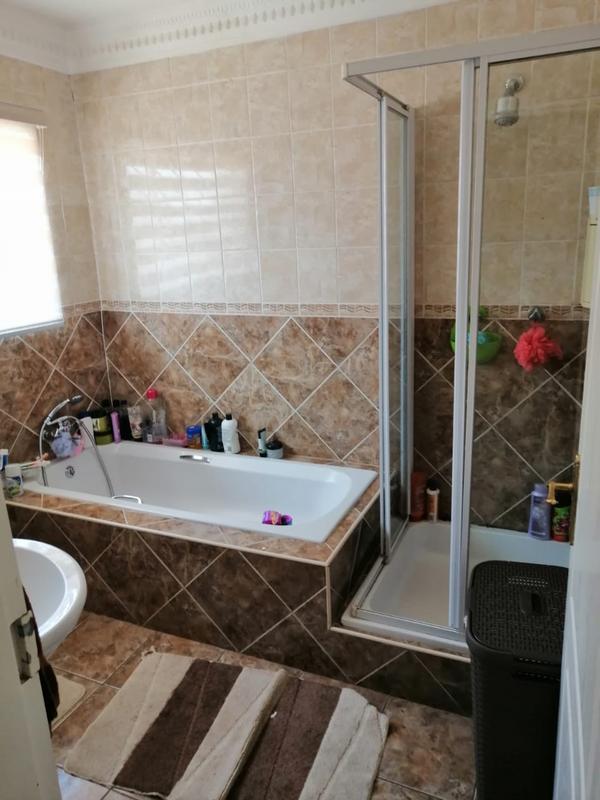 4 Bedroom Property for Sale in Lenasia Gauteng