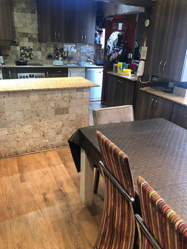 6 Bedroom Property for Sale in Laudium Gauteng