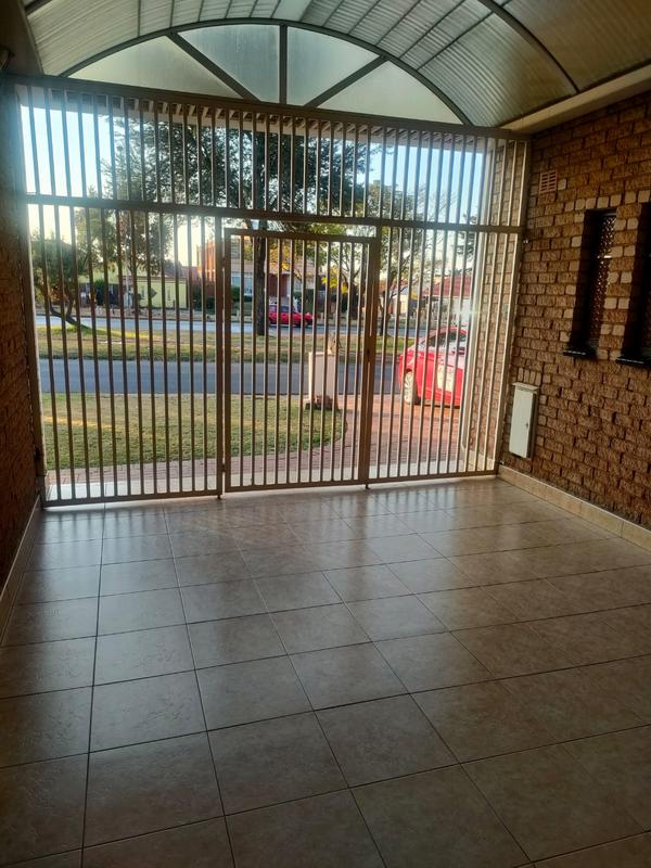 4 Bedroom Property for Sale in Lenasia Gauteng