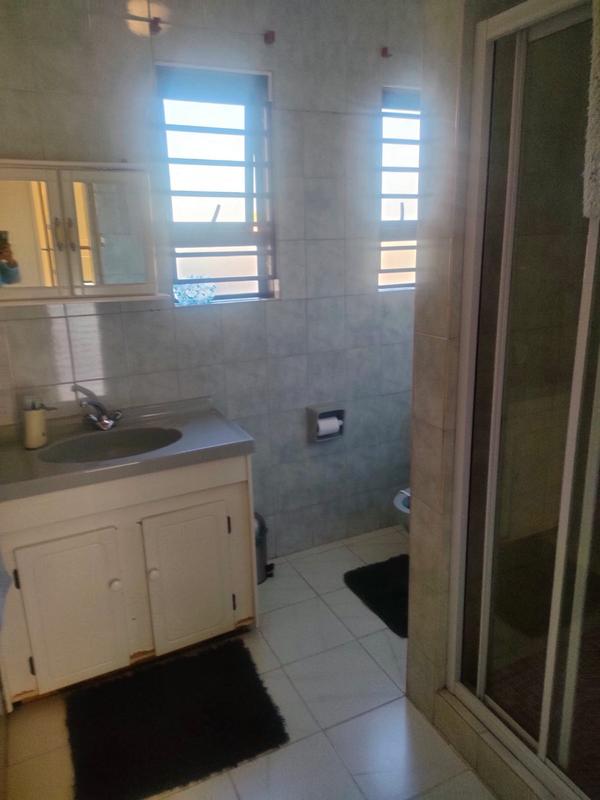 4 Bedroom Property for Sale in Lenasia Gauteng