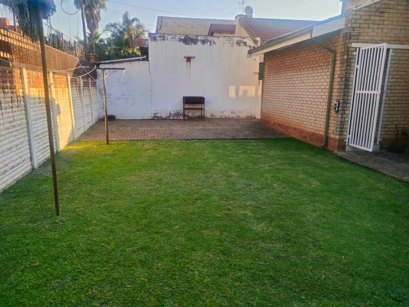 4 Bedroom Property for Sale in Lenasia Gauteng