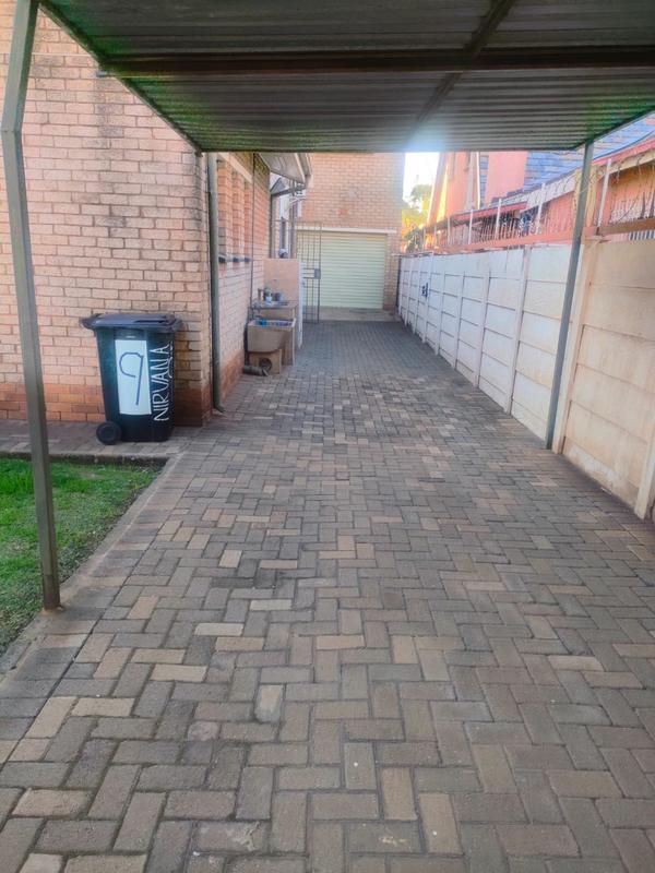 4 Bedroom Property for Sale in Lenasia Gauteng