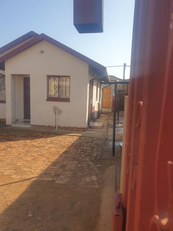 2 Bedroom Property for Sale in Mahube Valley Gauteng