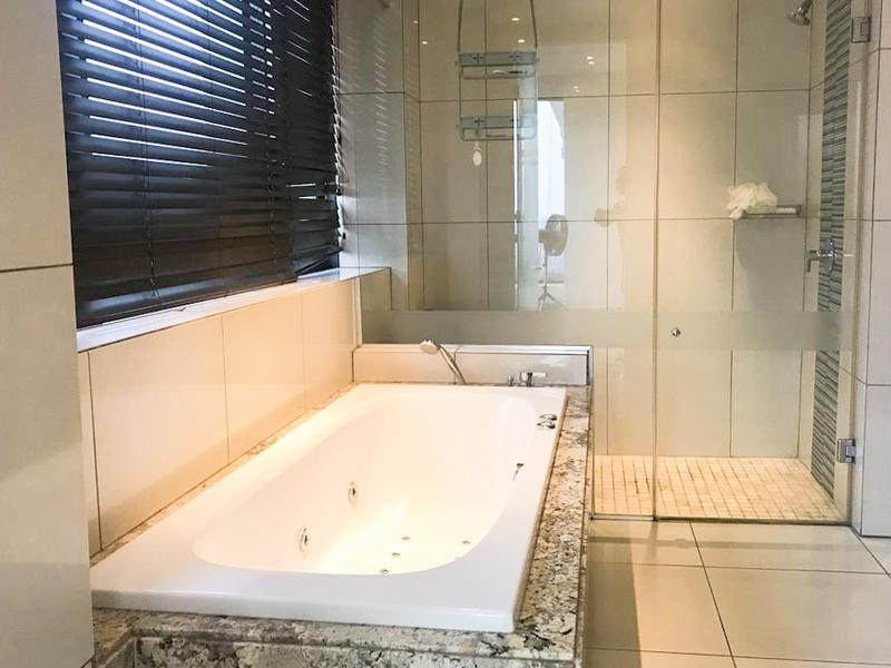 To Let 3 Bedroom Property for Rent in Sandton Central Gauteng