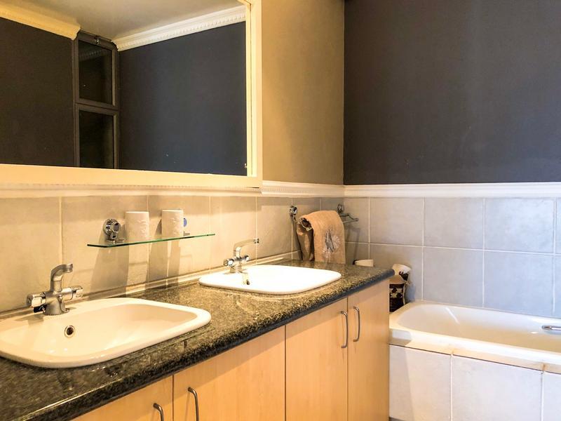 To Let 3 Bedroom Property for Rent in Sandton Central Gauteng