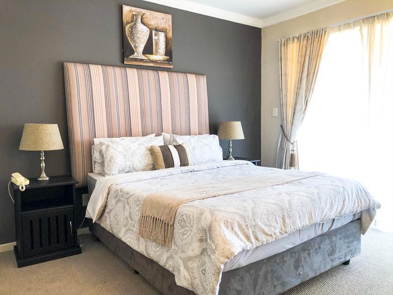 To Let 3 Bedroom Property for Rent in Sandton Central Gauteng