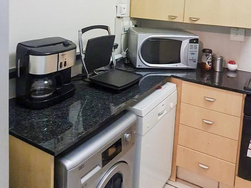 1 Bedroom Property for Sale in Sandton Central Gauteng