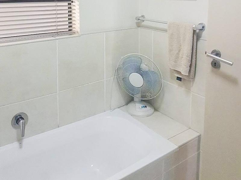 1 Bedroom Property for Sale in Sandton Central Gauteng