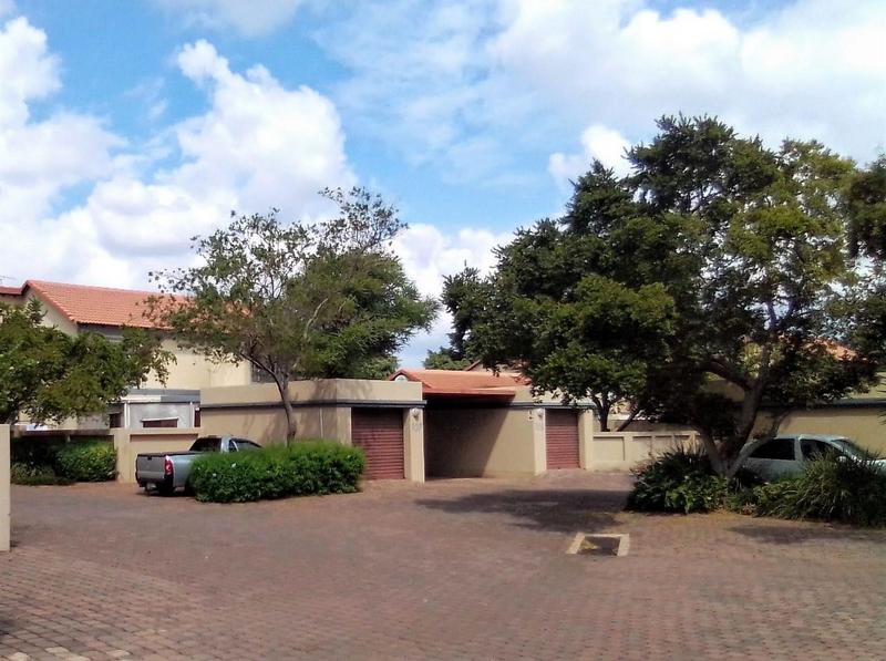 2 Bedroom Property for Sale in Annlin Gauteng