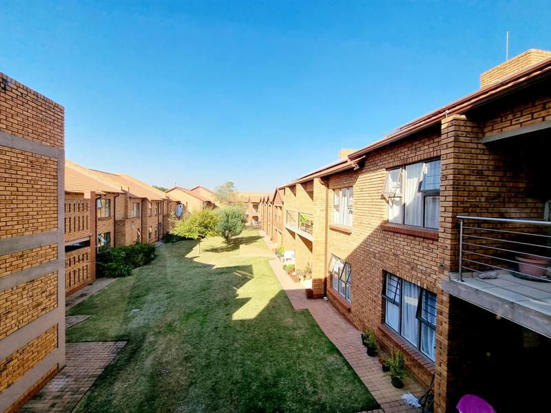 1 Bedroom Property for Sale in Willow Park Manor Gauteng