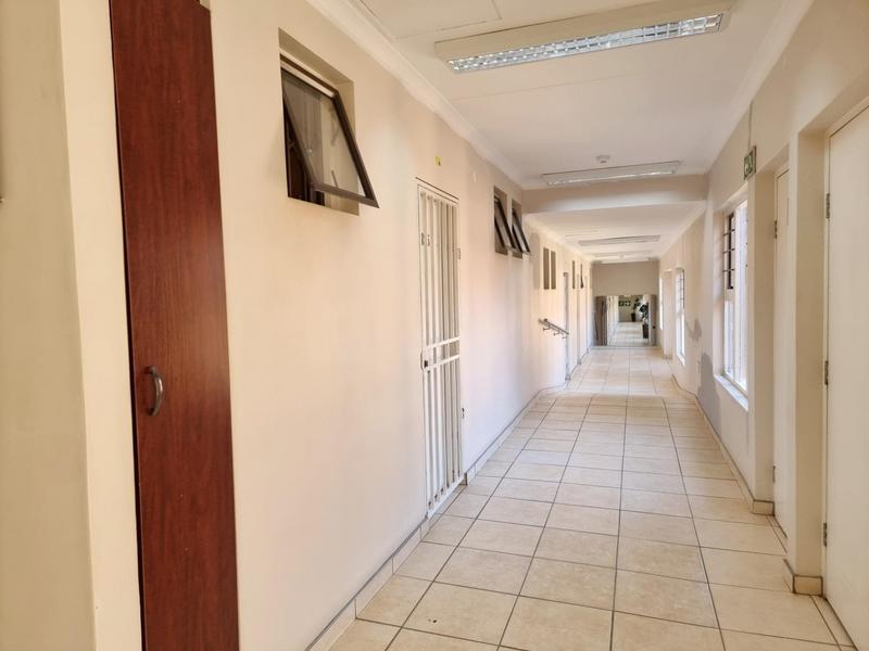 1 Bedroom Property for Sale in Willow Park Manor Gauteng