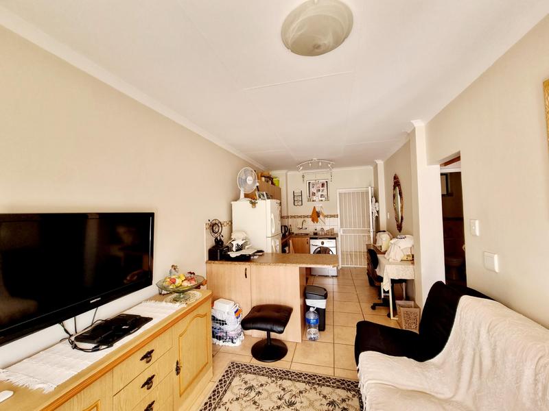 1 Bedroom Property for Sale in Willow Park Manor Gauteng