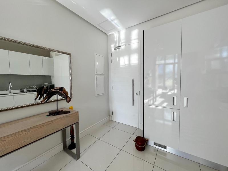 1 Bedroom Property for Sale in Sandton Central Gauteng