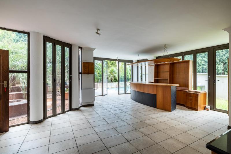 4 Bedroom Property for Sale in Faerie Glen Gauteng