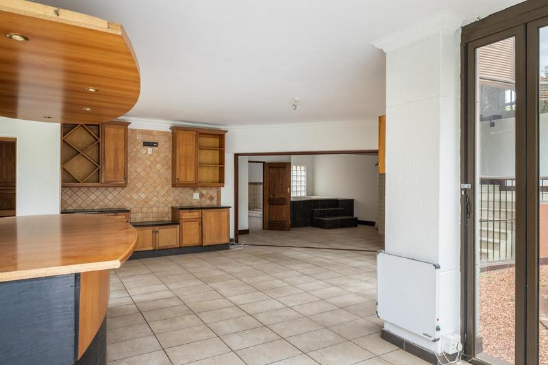 4 Bedroom Property for Sale in Faerie Glen Gauteng