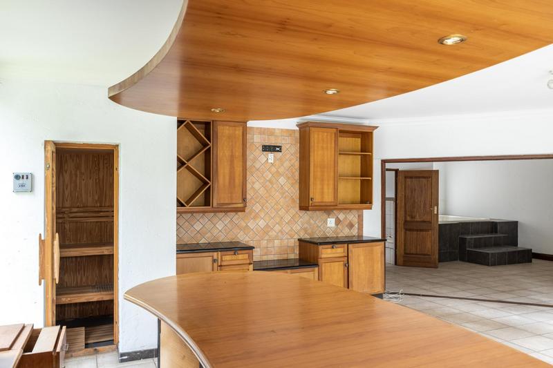 4 Bedroom Property for Sale in Faerie Glen Gauteng