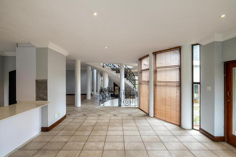 4 Bedroom Property for Sale in Faerie Glen Gauteng