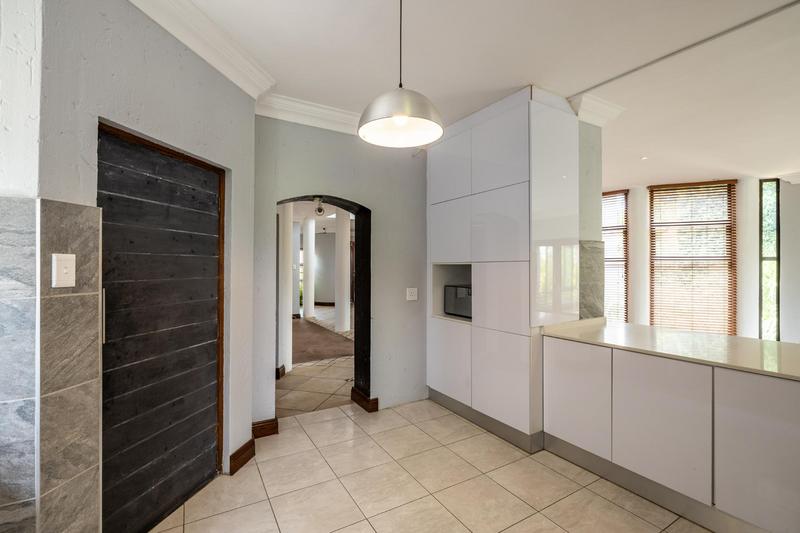 4 Bedroom Property for Sale in Faerie Glen Gauteng