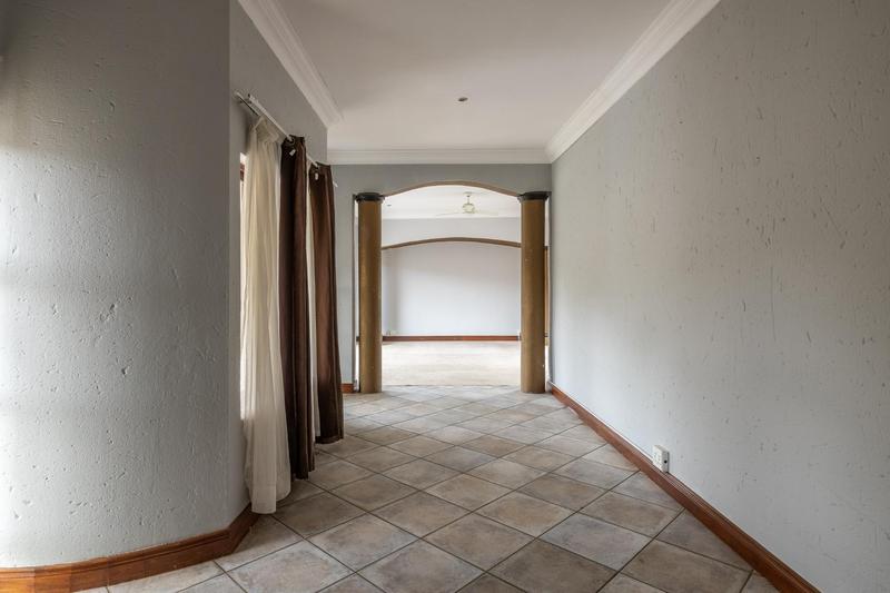 4 Bedroom Property for Sale in Faerie Glen Gauteng
