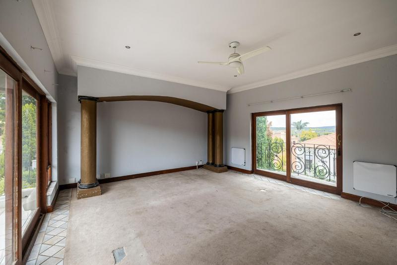 4 Bedroom Property for Sale in Faerie Glen Gauteng