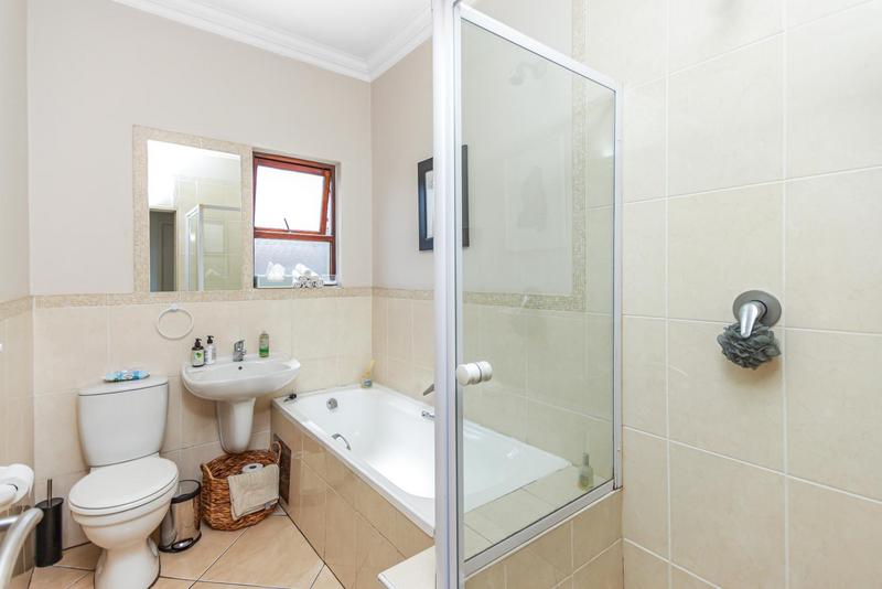 3 Bedroom Property for Sale in Craighall Gauteng