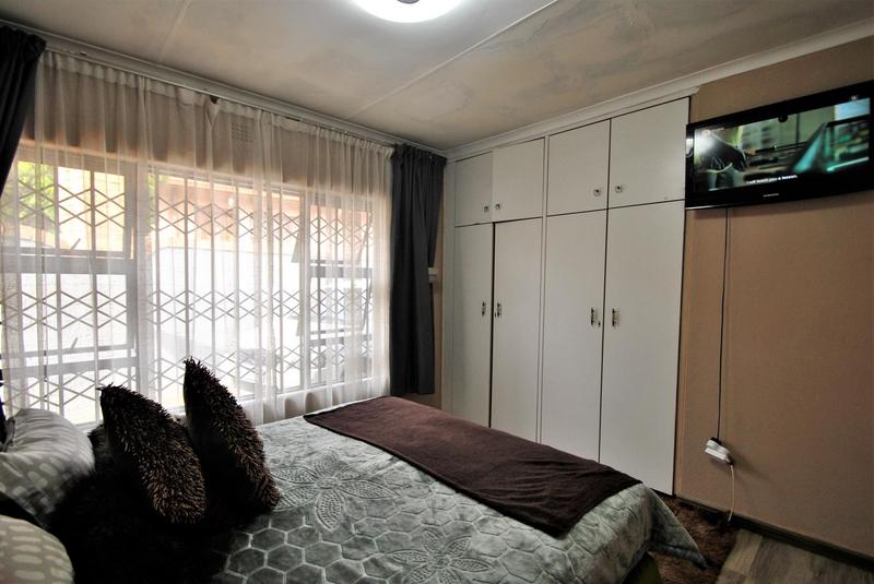 3 Bedroom Property for Sale in Diepkloof Gauteng