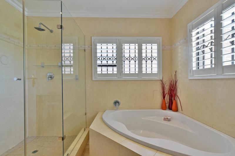 4 Bedroom Property for Sale in Glenvista Gauteng