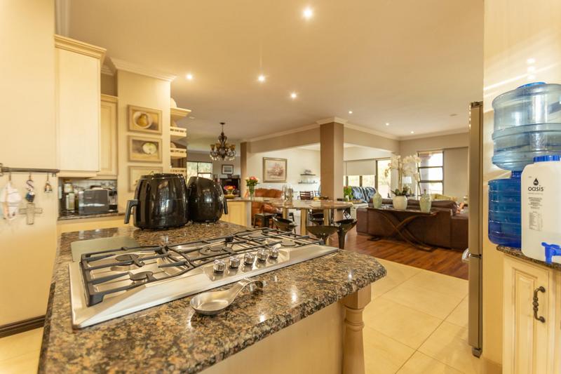 4 Bedroom Property for Sale in Zwavelpoort Gauteng