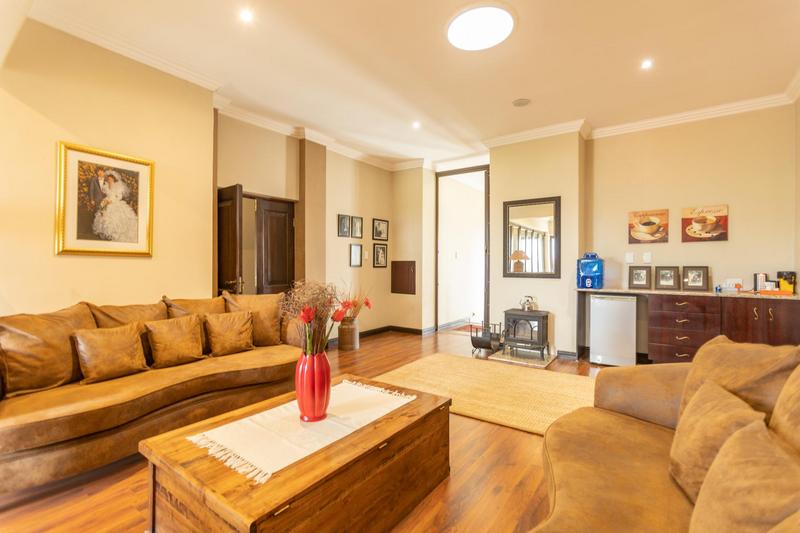 4 Bedroom Property for Sale in Zwavelpoort Gauteng