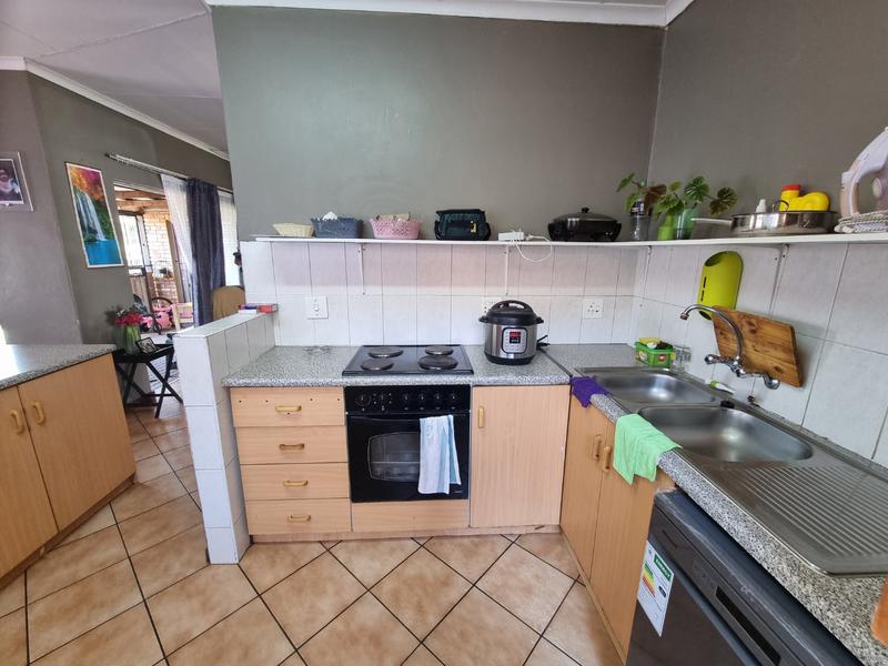3 Bedroom Property for Sale in Theresa Park Gauteng
