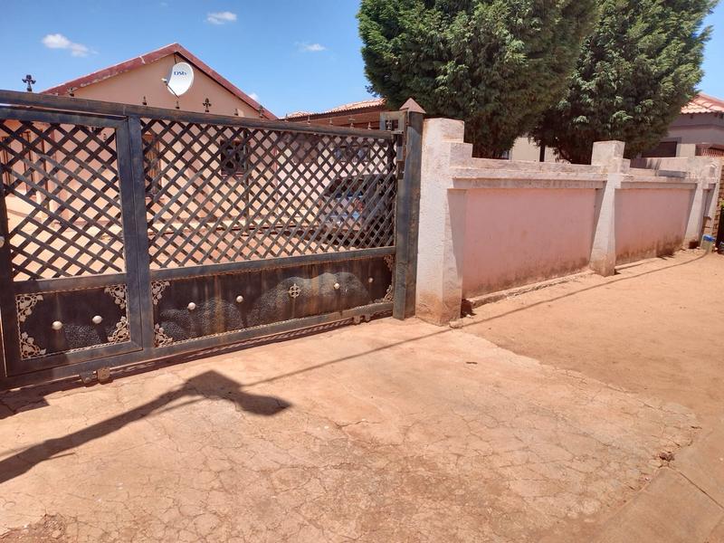 2 Bedroom Property for Sale in Soshanguve East Gauteng