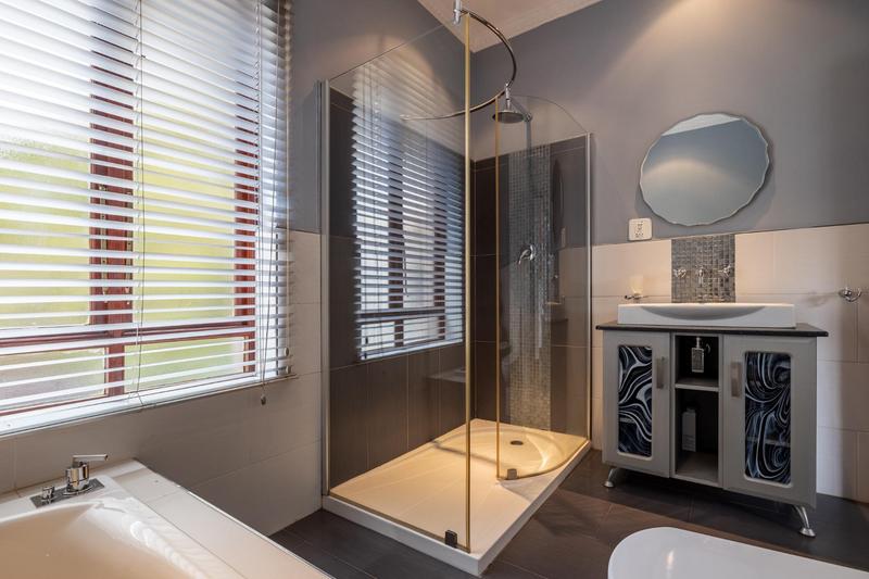 5 Bedroom Property for Sale in Rietvalleirand Gauteng
