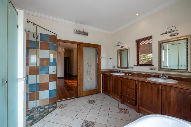 5 Bedroom Property for Sale in Rietvalleirand Gauteng