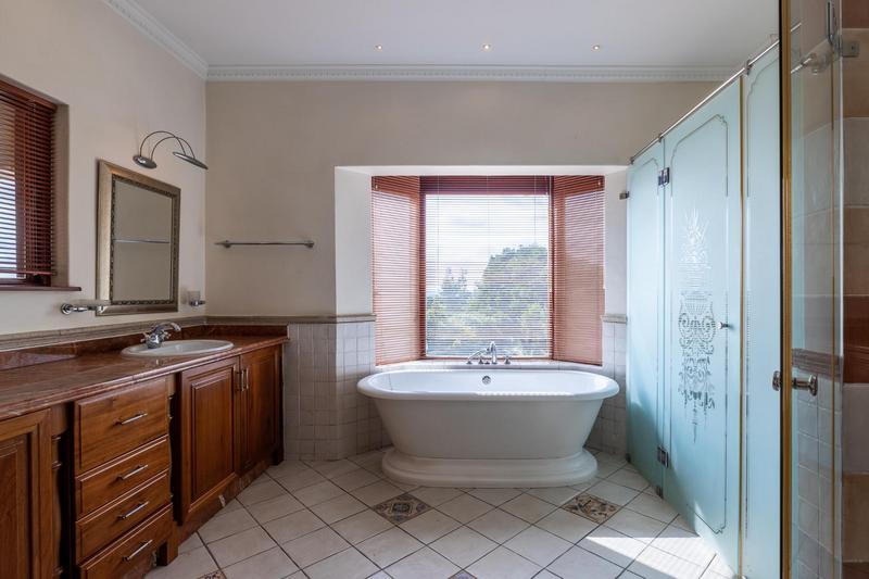 5 Bedroom Property for Sale in Rietvalleirand Gauteng